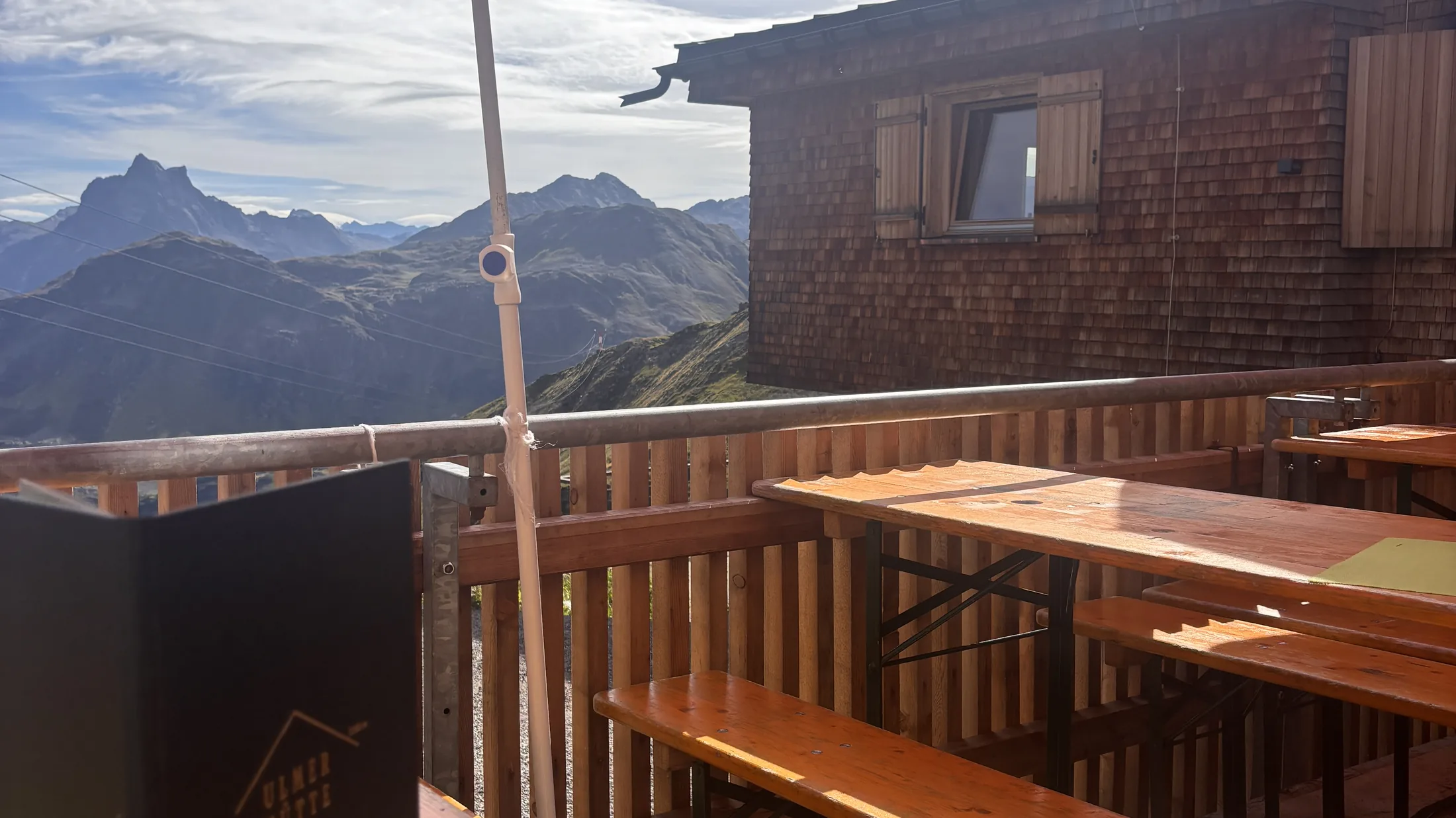 Sonnenterrasse mit Arlberg-Panorama